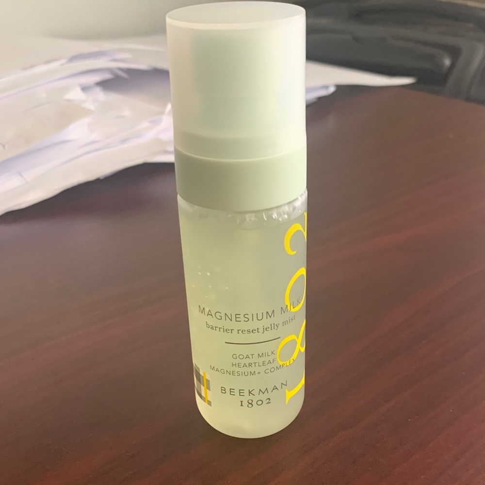 Beekman 1802 Magnesium Barrier Reset Jelly Milk - Cream and Yellow